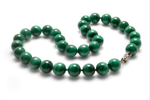 Collana in Malachite naturale e chiusura in argento 925 con gemme di zirconia cubica