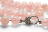 Collana di Morganite e chiusura in agento 925 con gemme di zirconia cubica